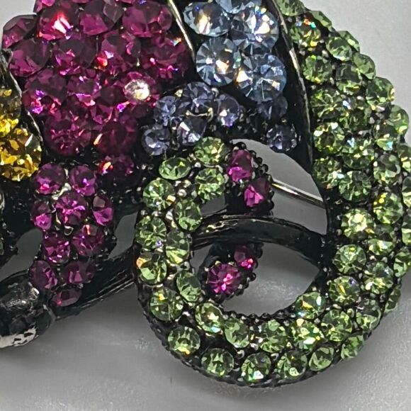 Vintage OPC KR signed iguana pin/pendant crystal rainbow lizard necklace - Picture 4 of 9